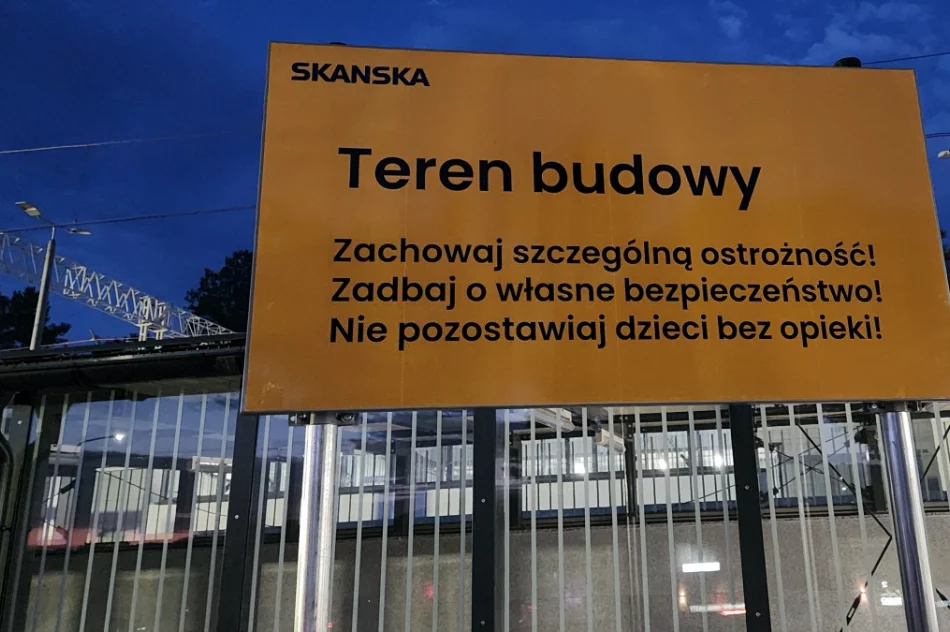 Zobacz stację i przejście pod torami. Windy nie działają, jest ponad 80 schodów (ZDJĘCIA) - zdjęcie 4