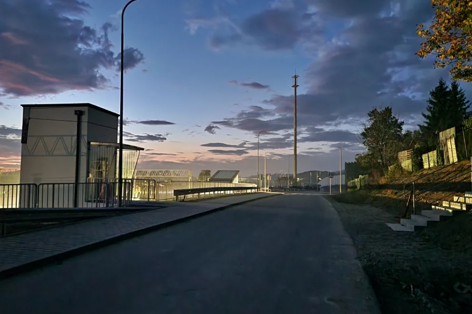 Zobacz stację i przejście pod torami. Windy nie działają, jest ponad 80 schodów (ZDJĘCIA) - zdjęcie 28