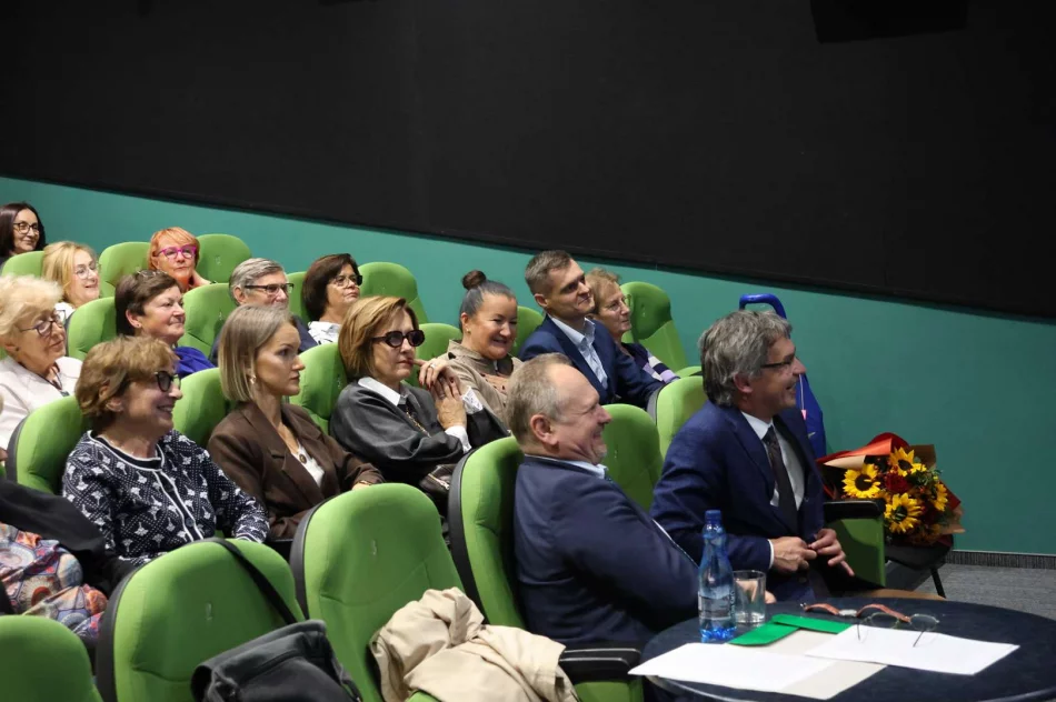 Uroczysta inauguracja roku akademickiego Limanowskiego Uniwersytetu Trzeciego Wieku - zdjęcie 5
