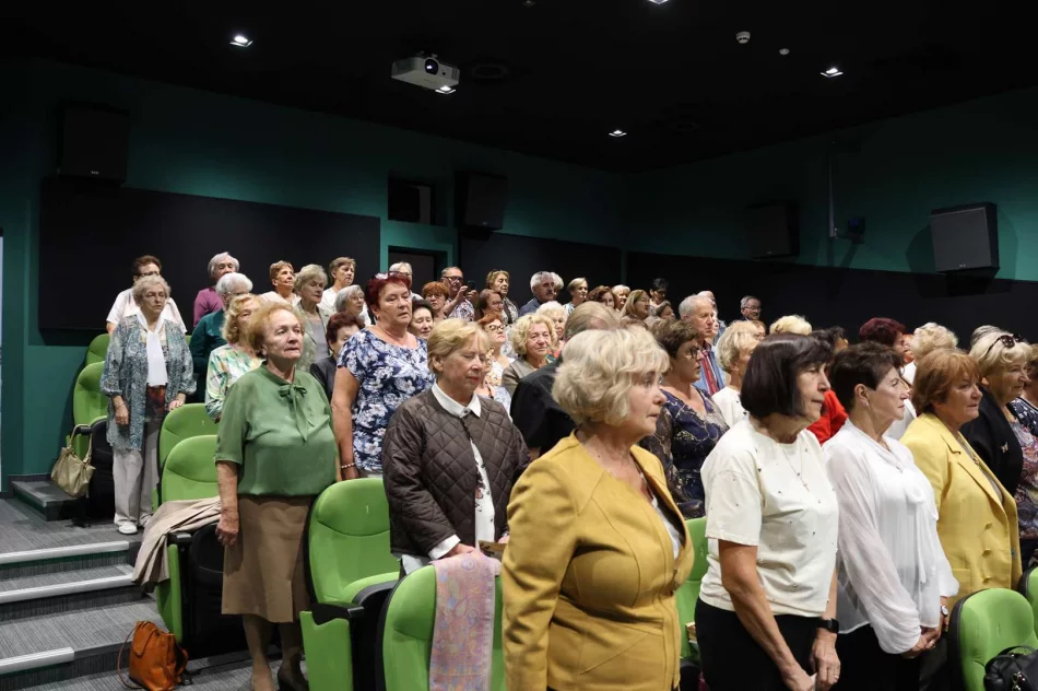 Uroczysta inauguracja roku akademickiego Limanowskiego Uniwersytetu Trzeciego Wieku - zdjęcie 19