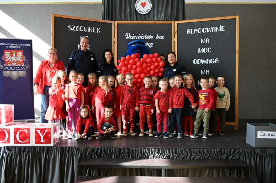 Razem dla bezpiecznego dzieciństwa – wojewódzka inauguracja kampanii „Dzieciństwo bez Przemocy” - zdjęcie 15