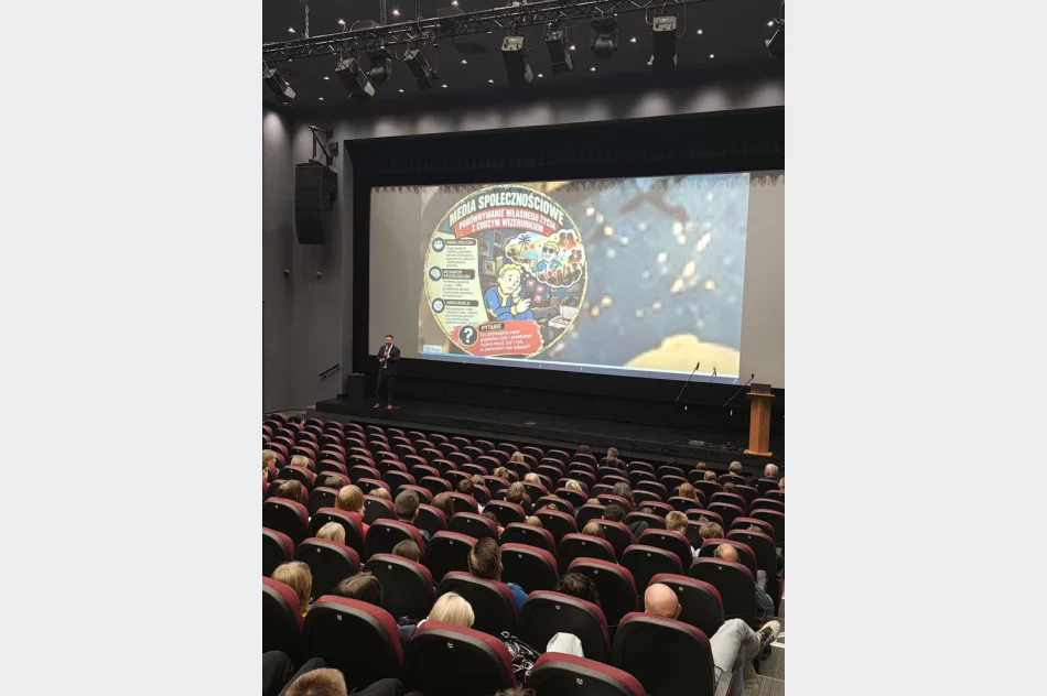 Konferencja „Hejt, Przemoc, Zazdrość – To możesz być Ty!” w Limanowskim Domu Kultury - zdjęcie 12