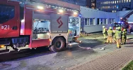 Pożar przy szpitalu, na miejscu 5 zastępów straży i policja - zdjęcie 2