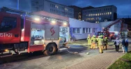 Pożar przy szpitalu, na miejscu 5 zastępów straży i policja - zdjęcie 3