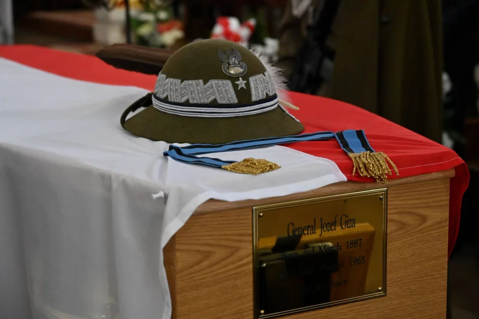 Po 61 latach gen. Giza spoczął w rodzinnym grobowcu - zdjęcie 6