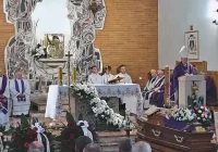 Biskup na pogrzebie ks. Opockiego: czy uda się znaleźć następcę? - zdjęcie główne