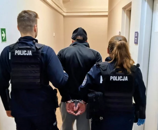 Zgłosił kradzież, został zatrzymany. Akcja „Poszukiwany” w Małopolsce - zdjęcie główne