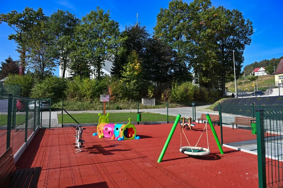 Tak wygląda plac zabaw za niemal pół miliona (ZDJĘCIA) - zdjęcie 16