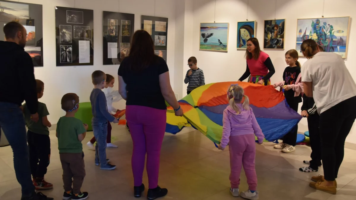 Biblioteka miejska rozpoczęła cykl spotkań „Spotkajmy się” w ramach projektu „Biblioteka dla Każdego”
