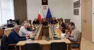 Bezpieczeństwo w miejskich placówkach oświatowych tematem wspólnego posiedzenia komisji Rady Miasta - zdjęcie 2