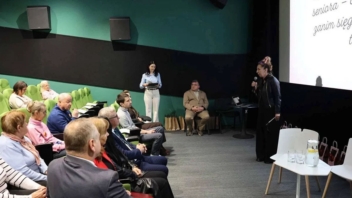Konferencja „Senior w roli głównej” w Limanowskim Domu Kultury poświęcona zdrowiu i aktywności seniorów