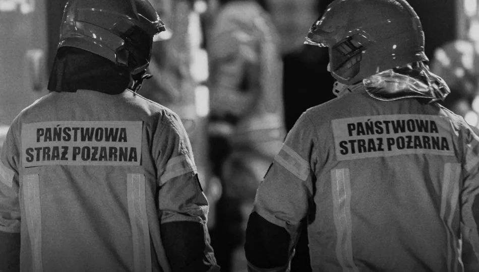 Zawyły syreny: to strażacy oddali hołd poległym kolegom - zdjęcie 1