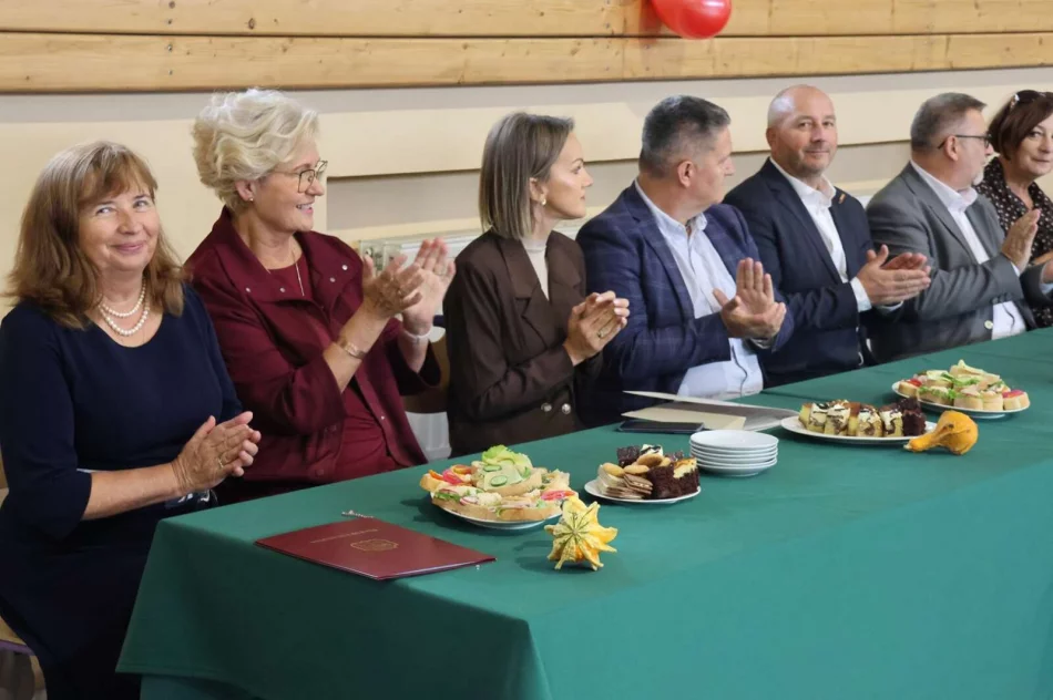 Potańcówka w stylu lat 70. i apel do samorządów - zdjęcie 2