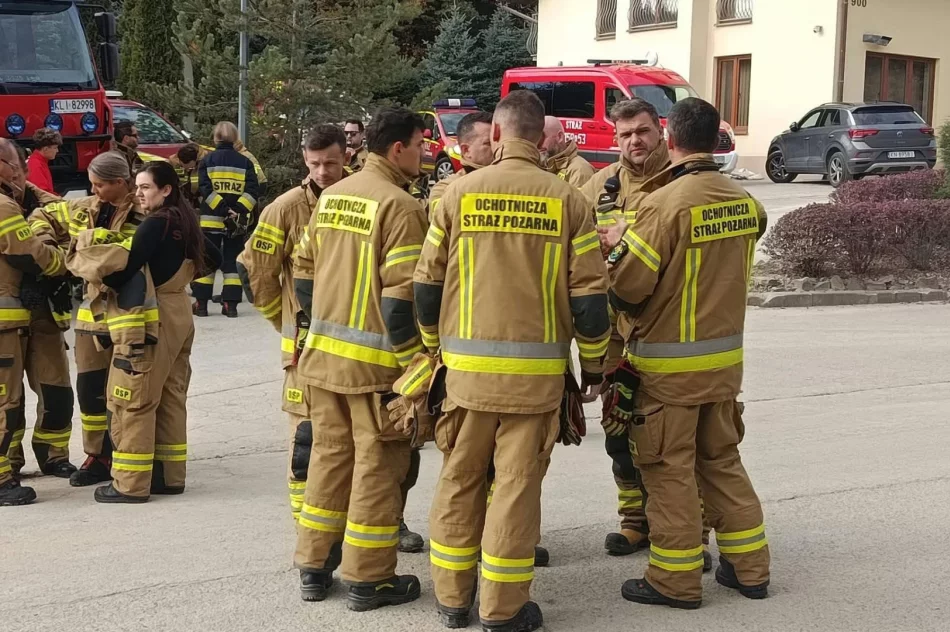 Dwa kilometry linii gaśniczej. Strażacy ćwiczyli w kamieniołomie - zdjęcie 10