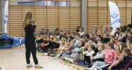 „Na fali” z mistrzynią – Klaudia Zwolińska spotkała się z uczniami Szkoły Podstawowej nr 3 - zdjęcie 2