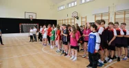 Dziewczęta z Siekierczyny i Chłopcy ze Starej Wsi 2 zwycięzcami w Unihokeju Młodzieży Szkolnej - zdjęcie 3