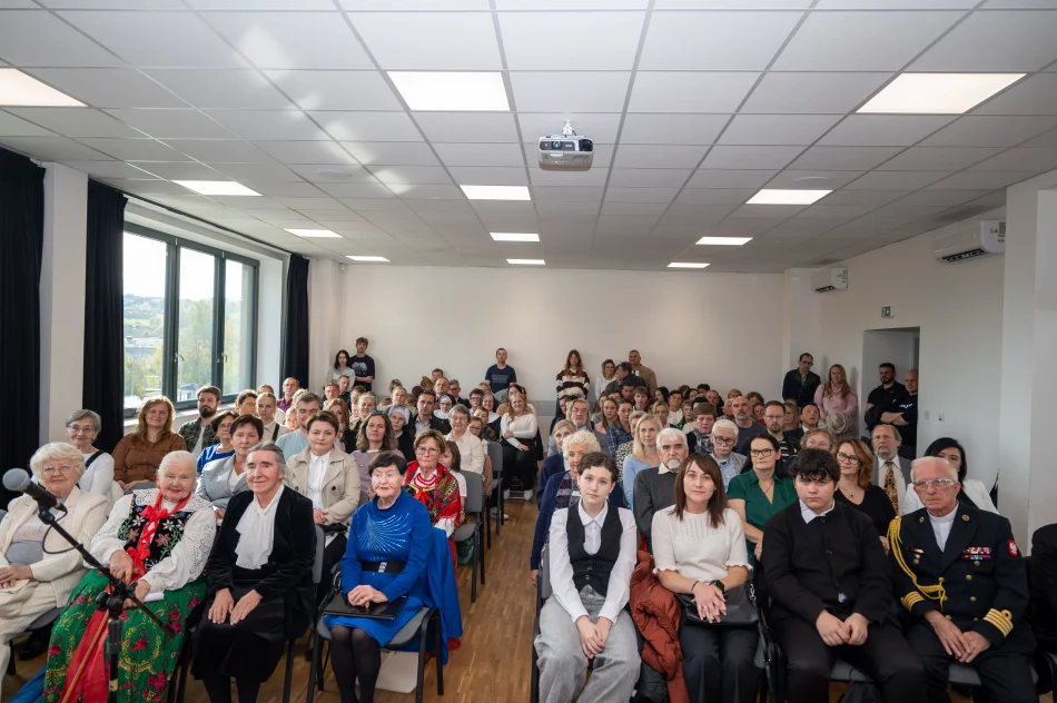 Finał XXIV Międzynarodowego Konkursu Poetyckiego i Literackiego im. Ks. Kan. Józefa Jamroza Kapłana Męczennika „O autentyczną wiarę” i „O ludzkie serce człowieka” za nami. - zdjęcie 3