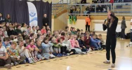 Uczniowie zasiedli w kajaku pod okiem medalistki olimpijskiej - zdjęcie 3