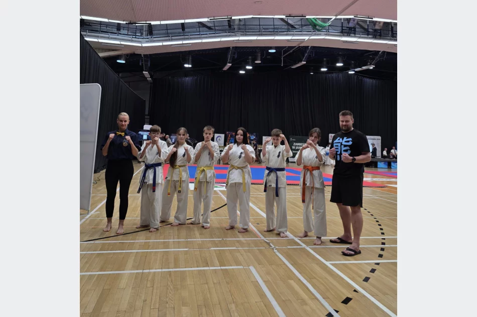 Sześć medali i trzecie miejsce drużynowe Limanowskiego Klubu Kyokushin Karate w Pucharze Polski Kenbukai - zdjęcie 2