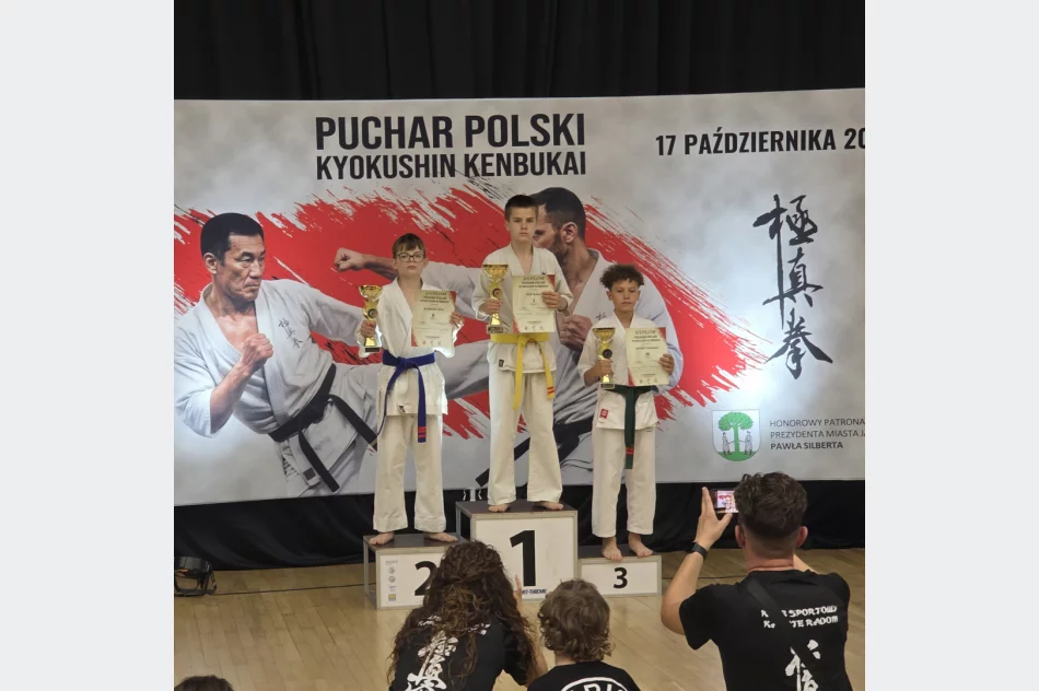 Sześć medali i trzecie miejsce drużynowe Limanowskiego Klubu Kyokushin Karate w Pucharze Polski Kenbukai - zdjęcie 8
