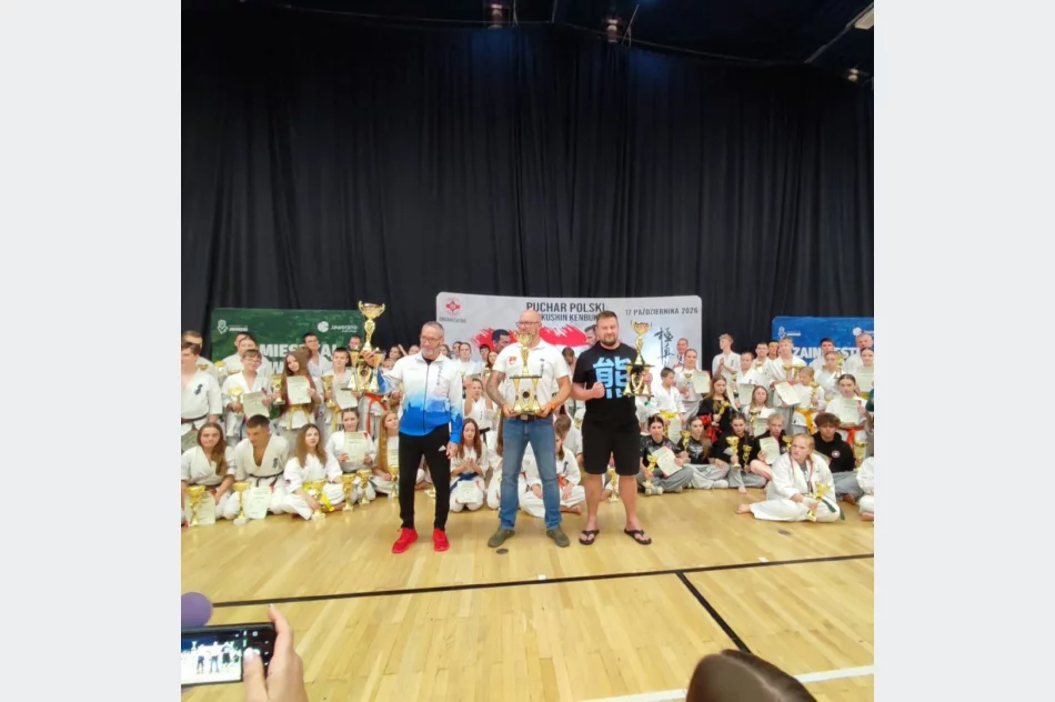 Sześć medali i trzecie miejsce drużynowe Limanowskiego Klubu Kyokushin Karate w Pucharze Polski Kenbukai - zdjęcie 11
