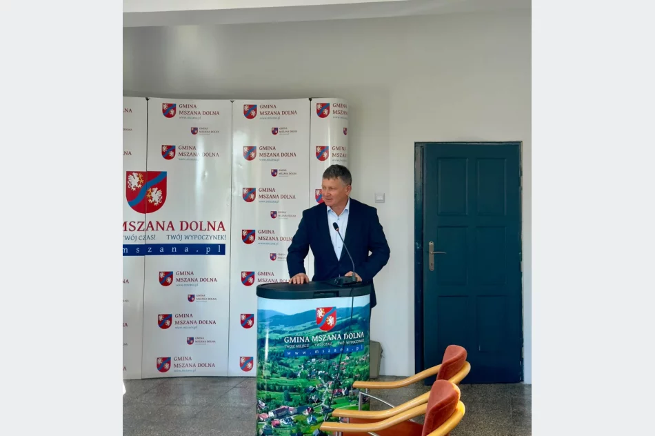 Rada Gminy w jednej osobie. Tak wyglądało posiedzenie po referendum - zdjęcie 4