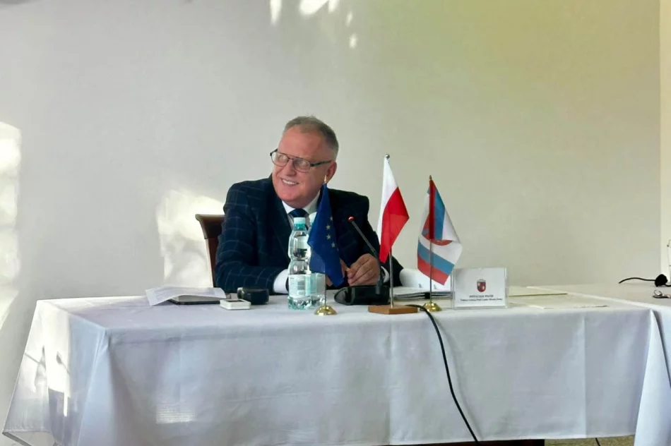 Rada Gminy w jednej osobie. Tak wyglądało posiedzenie po referendum - zdjęcie 10