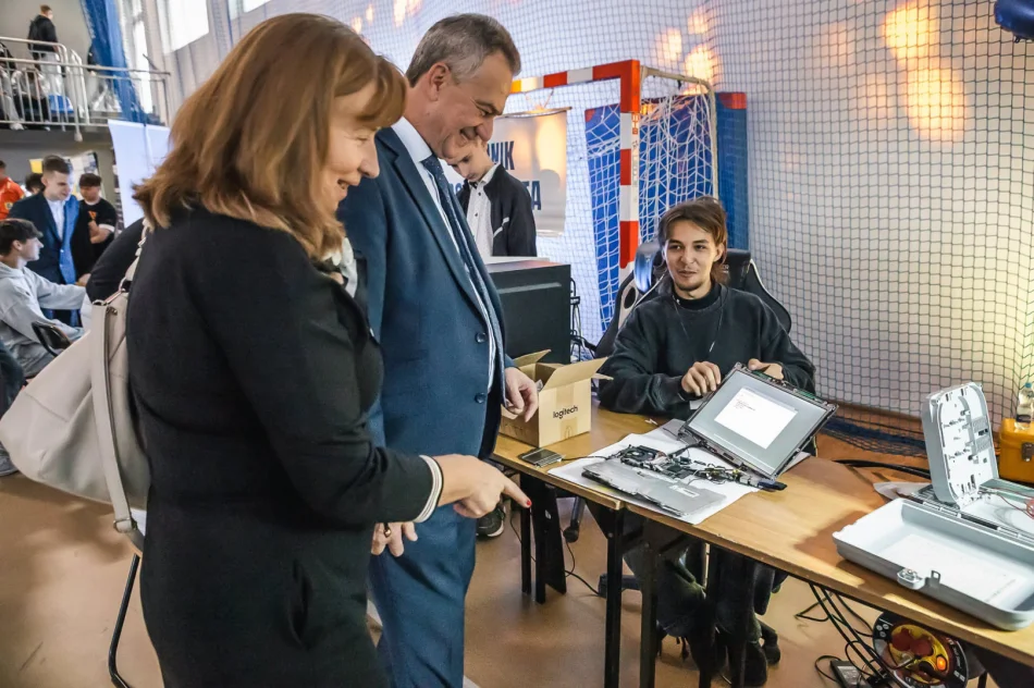 Blisko 800 ósmoklasistów na MechanCraft  - zdjęcie 8