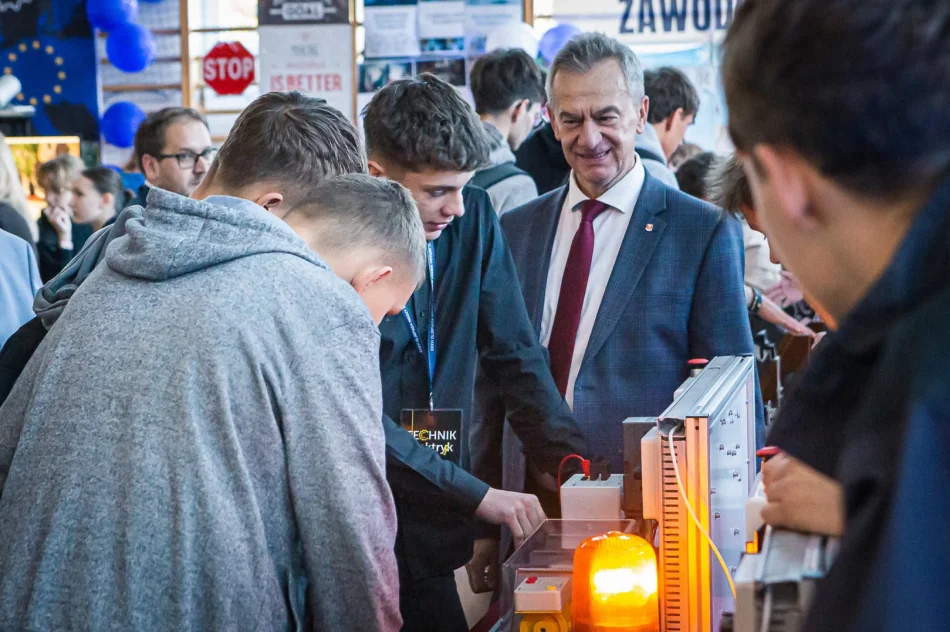 Blisko 800 ósmoklasistów na MechanCraft  - zdjęcie 26