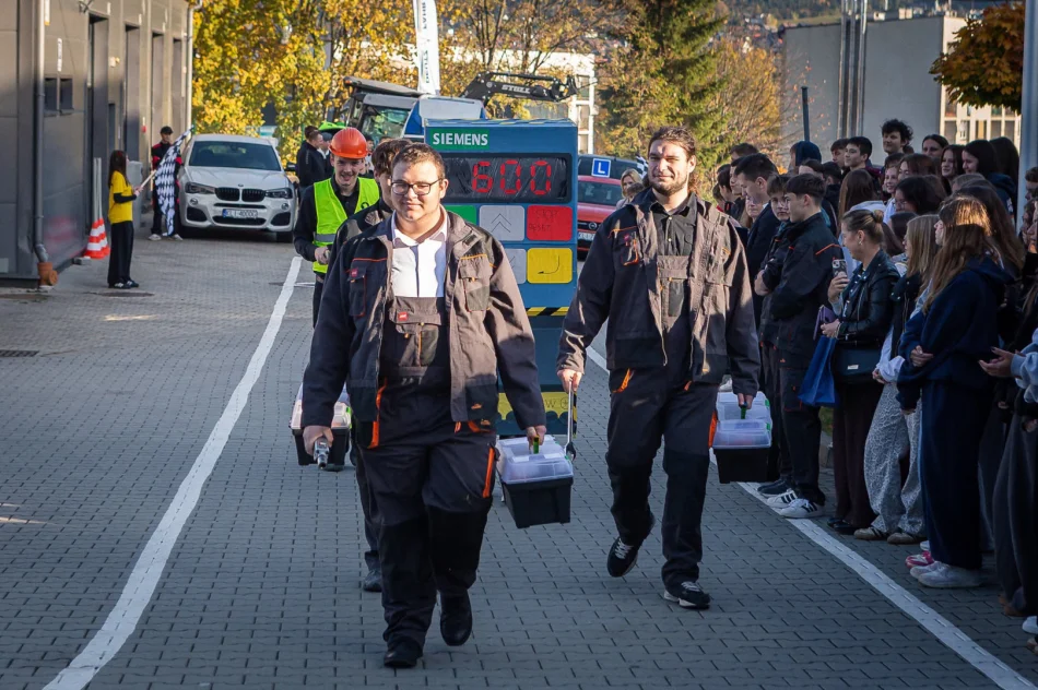 Blisko 800 ósmoklasistów na MechanCraft  - zdjęcie 54