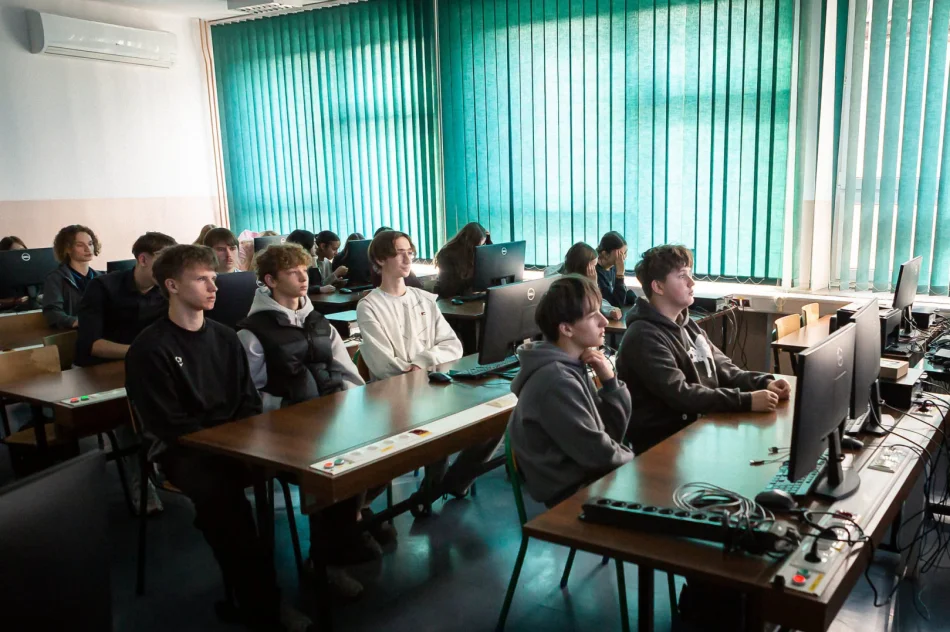 Blisko 800 ósmoklasistów na MechanCraft  - zdjęcie 60
