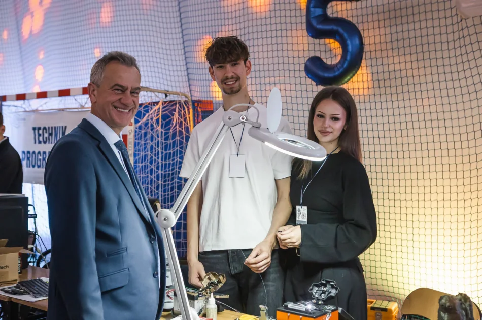 Blisko 800 ósmoklasistów na MechanCraft  - zdjęcie 61