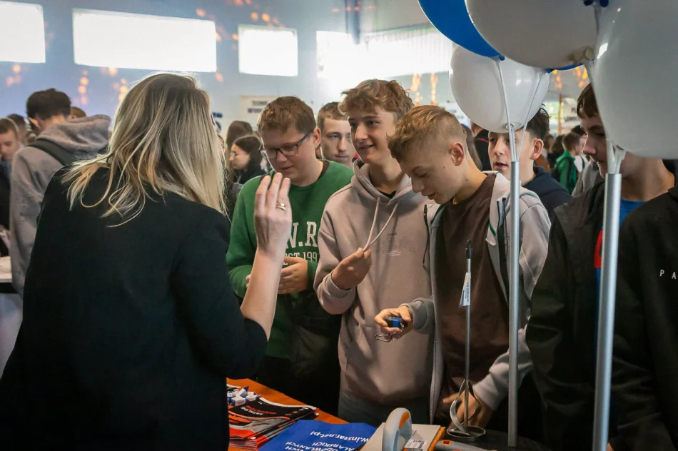 Blisko 800 ósmoklasistów na MechanCraft  - zdjęcie 65