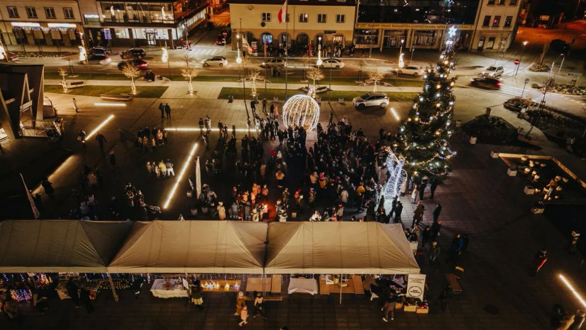 Kiermasz Bożonarodzeniowy na rynku w Limanowej