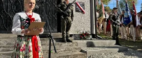 Siedem nazwisk na tablicy. Upamiętniono ofiary niemieckich obozów - zdjęcie główne
