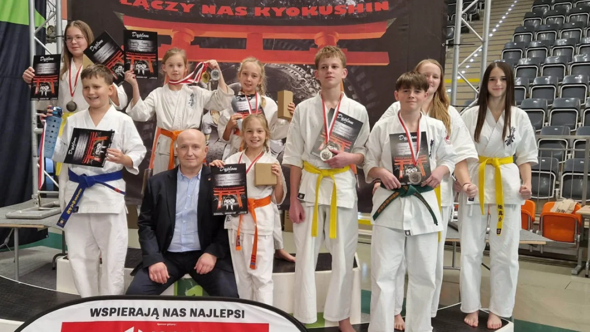 Osiem medali karateków z Limanowej! Podwójne złoto Jagody Sowy na międzynarodowym turnieju/Fot.: ARS Limanowa (Facebook)
