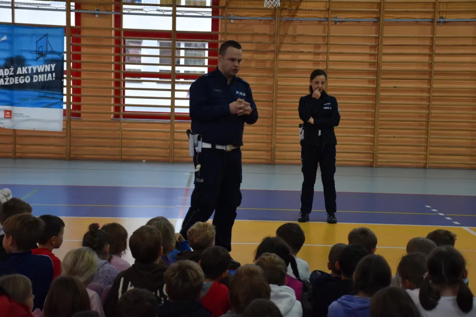 Policjanci w szkolnych ławkach  - zdjęcie 6