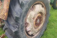 Traktor części C328 c330 .Silnik .skrzynia  koła obciążniki tył błotniki zaczeo tylny i inne części - zdjęcie główne
