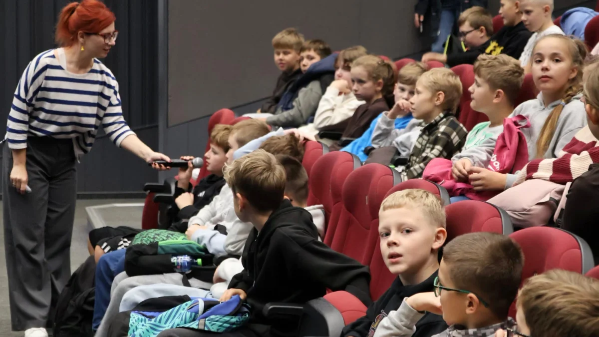Uczestnicy programu edukacyjnego KinoSzkoła w Kinie Klaps w Limanowej