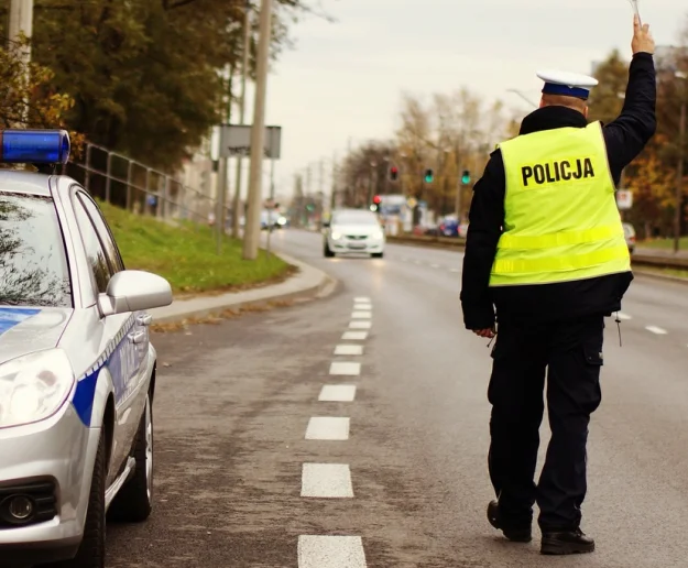 Wzmożone siły policji na drogach - zdjęcie główne
