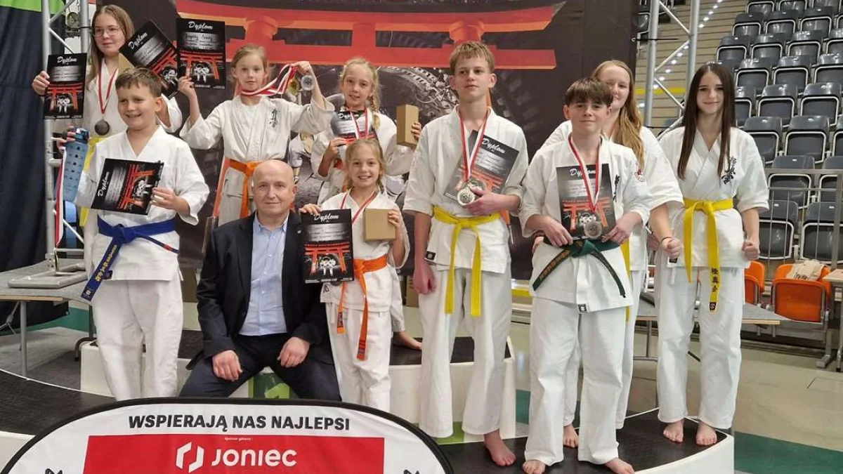 8 medali karateków ARS Limanowa – JONIEC Team na międzynarodowym turnieju CARBON CUP