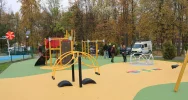 Odbiór zmodernizowanego placu zabaw przy ul. Spacerowej - zdjęcie 4