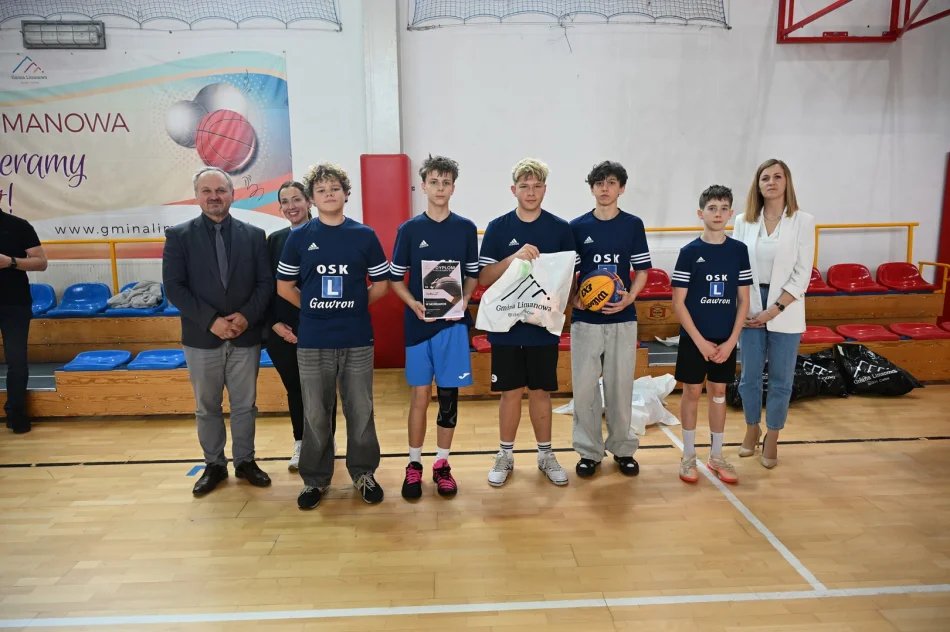 Męcina 2 i Młynne zwycięzcami Mistrzostw Gminy Limanowa w Koszykówce 3x3 Młodzieży Szkolnej - zdjęcie 12