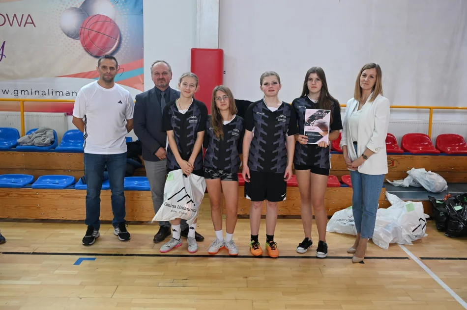Męcina 2 i Młynne zwycięzcami Mistrzostw Gminy Limanowa w Koszykówce 3x3 Młodzieży Szkolnej - zdjęcie 18
