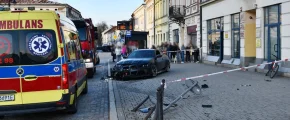 Drift BMW w centrum miasta. 14 pieszych w niebezpieczeństwie, ćwierć miliona kaucji - zdjęcie główne