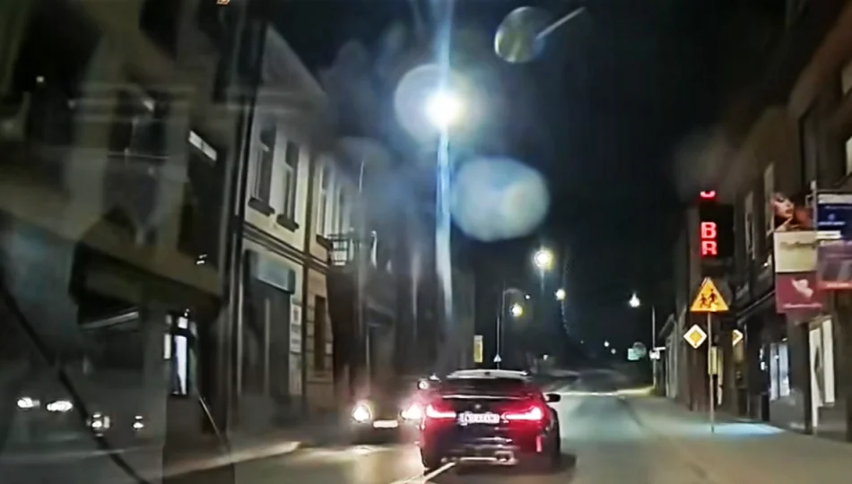 BMW w poślizgu podczas wyprzedzania. O włos od zderzenia (WIDEO) - zdjęcie 1