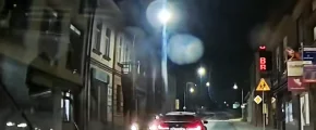 BMW w poślizgu podczas wyprzedzania. O włos od zderzenia (WIDEO) - zdjęcie główne