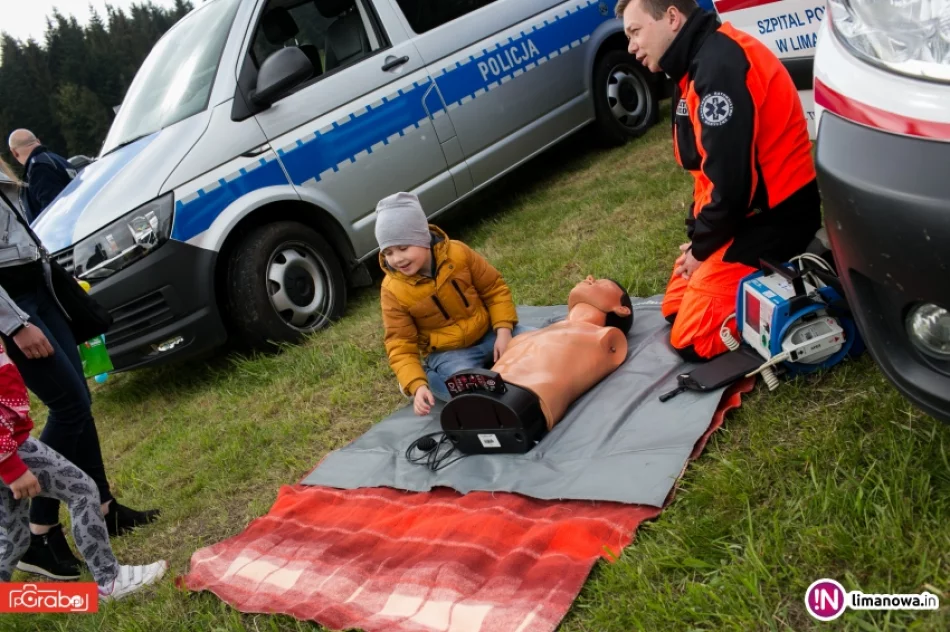 Powiatowy Dzień Dziecka w Zalesiu - zdjęcie 12