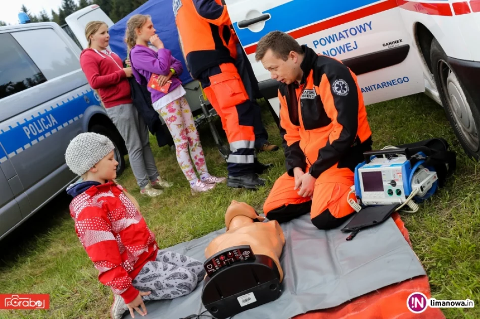 Powiatowy Dzień Dziecka w Zalesiu - zdjęcie 13