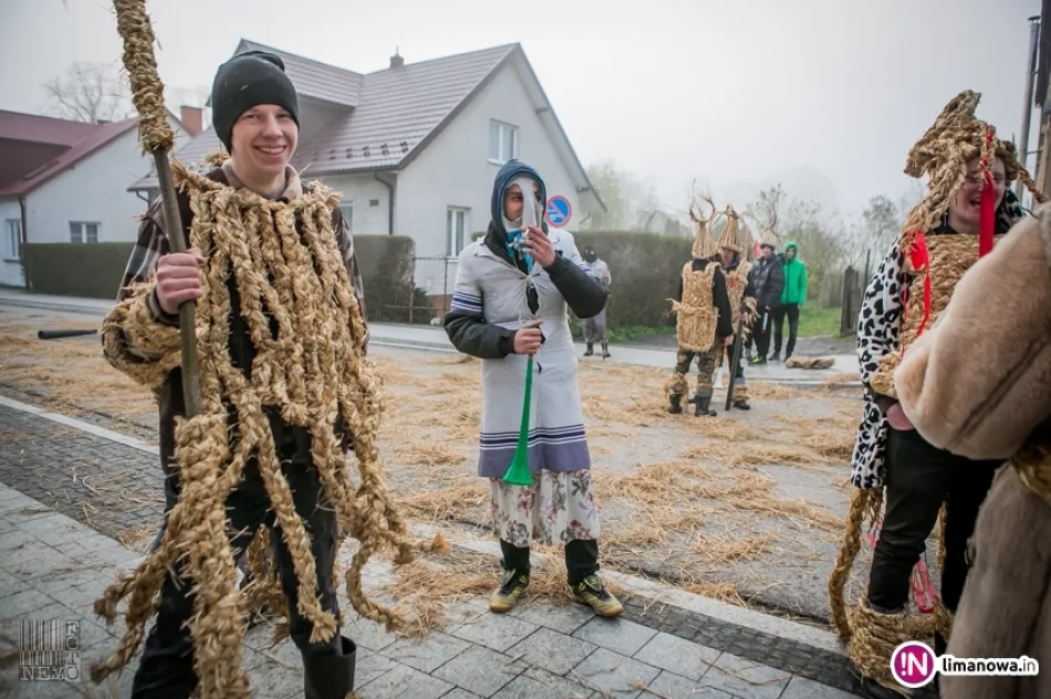 Dziady Śmiguśne 2017 w Dobrej - zdjęcie 8